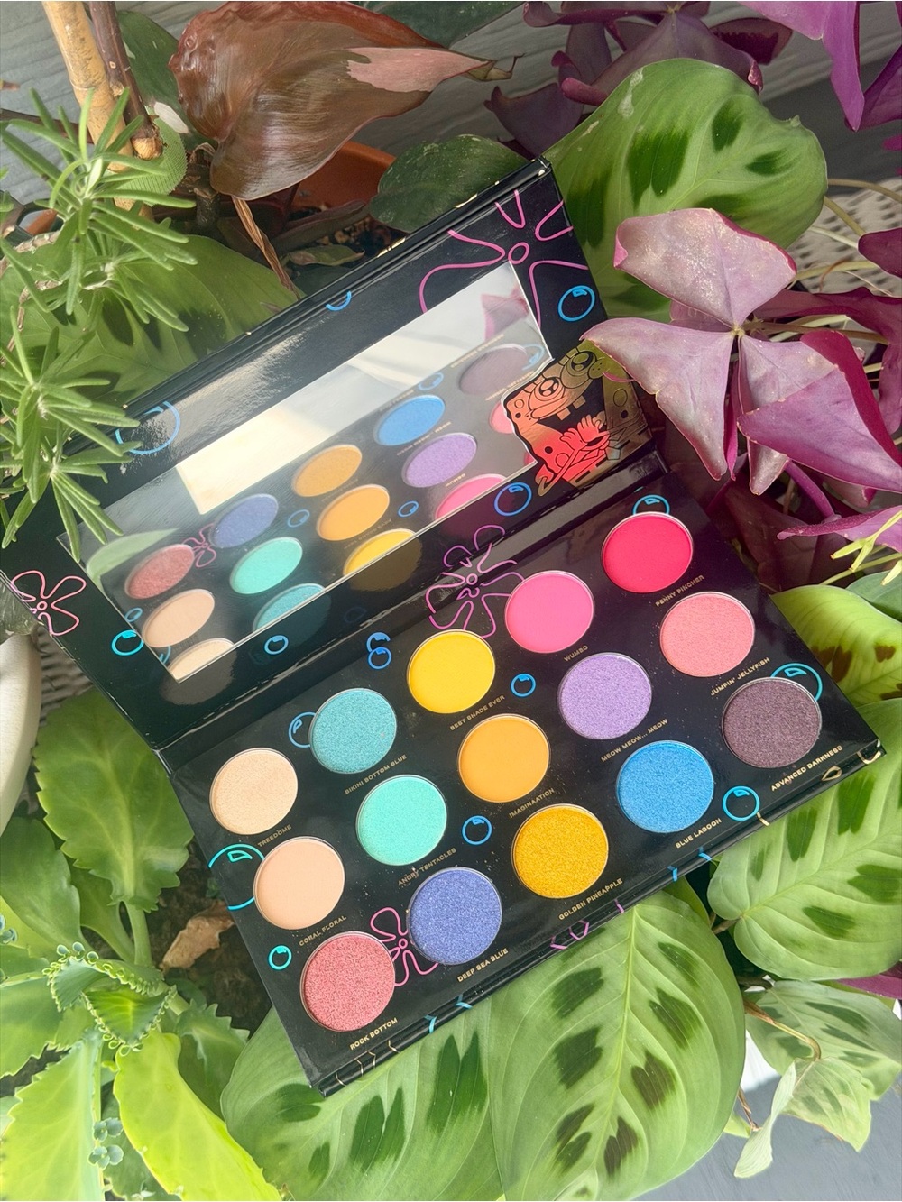 SPONGEBOB Bikini Bottom Eyeshadow Palette - Picture 8 of 16